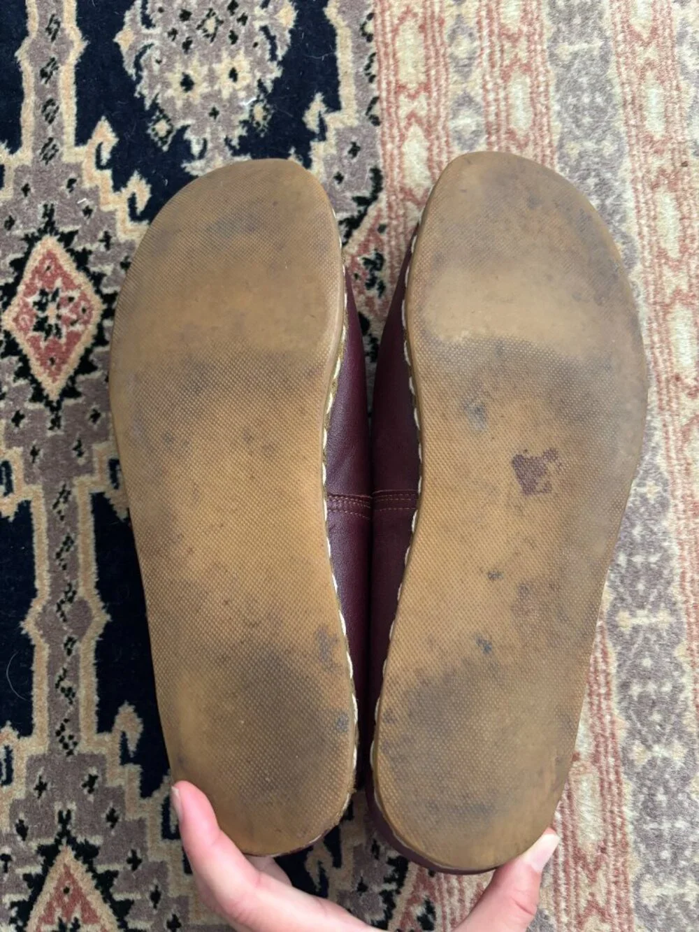 Sabah leather slip